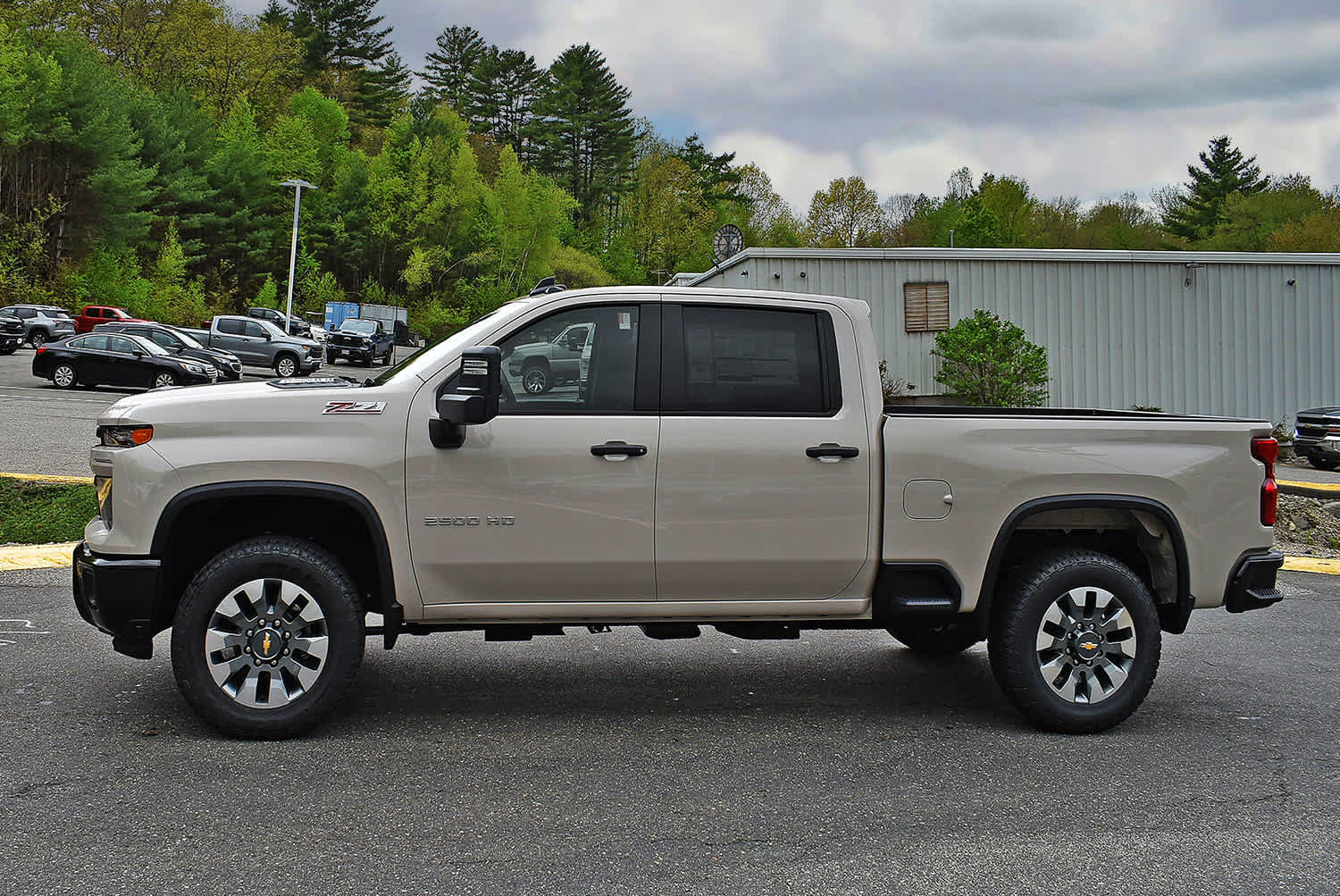 New 2026 Chevrolet Silverado 2500 Custom w/ Custom Value Package AWD/4WD image 4