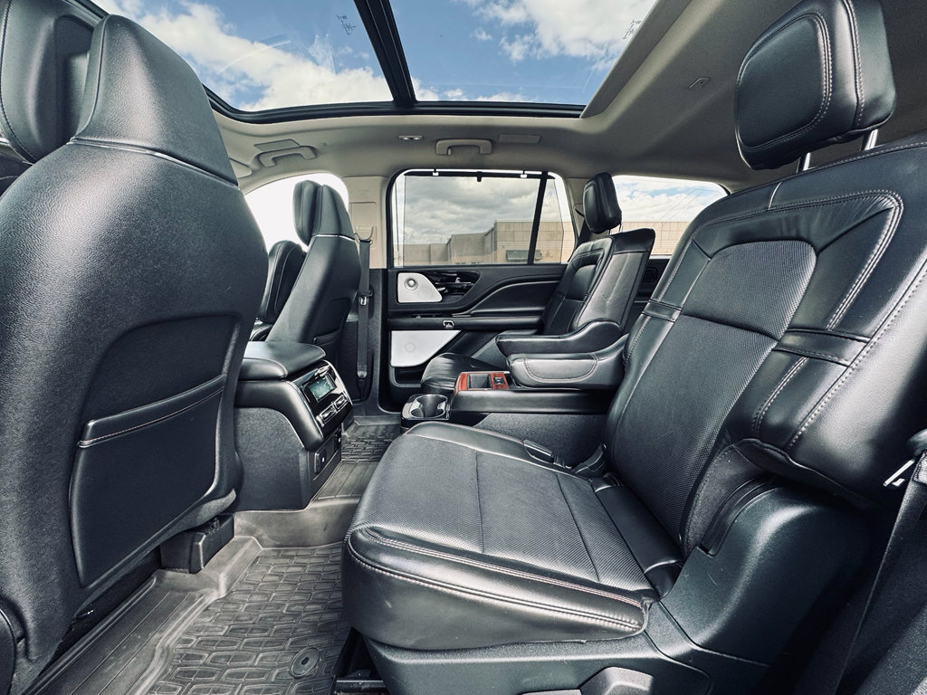 Used 2021 Lincoln Aviator Reserve w/ Equipment Group 202A image 27