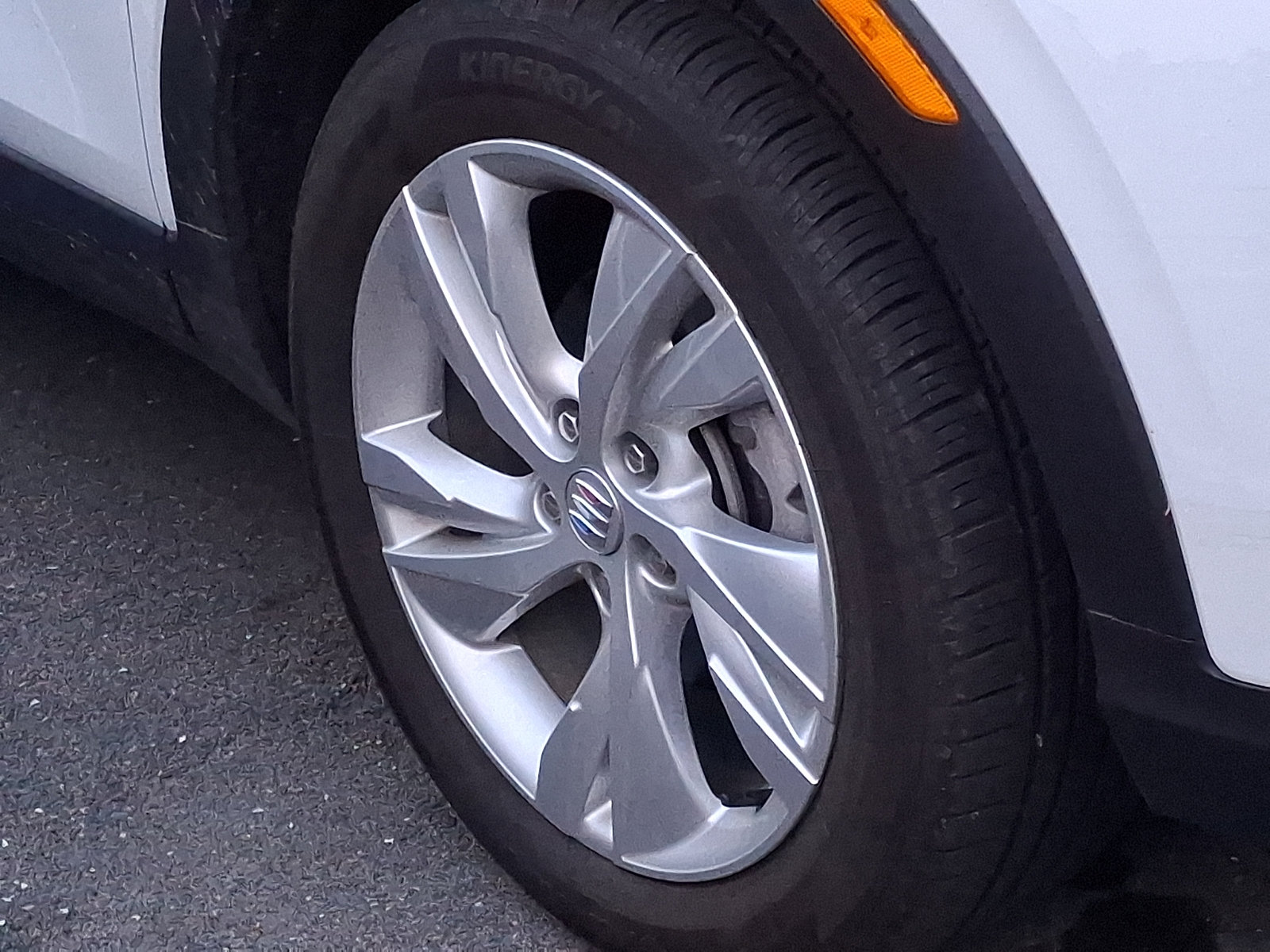 Used 2024 Buick Encore GX Preferred FWD image 6
