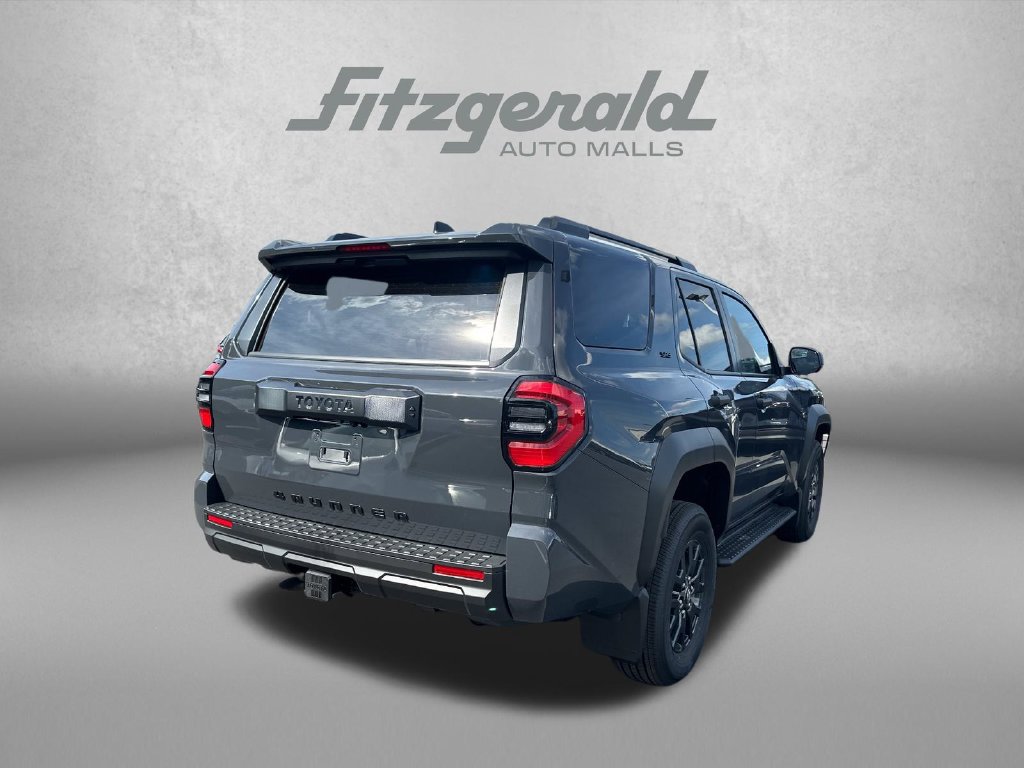 Used 2026 Toyota 4Runner SR5 AWD/4WD image 8