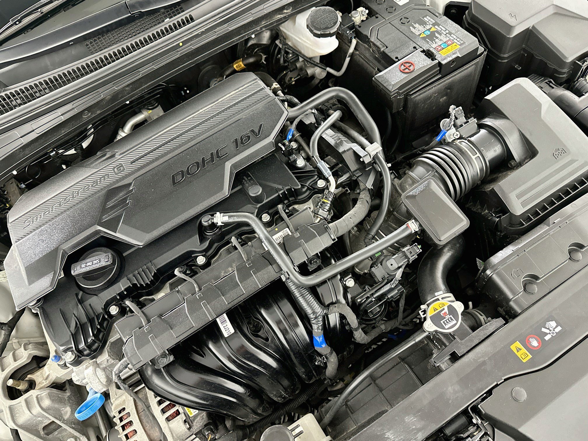 Used 2025 Hyundai Elantra Sport FWD image 32