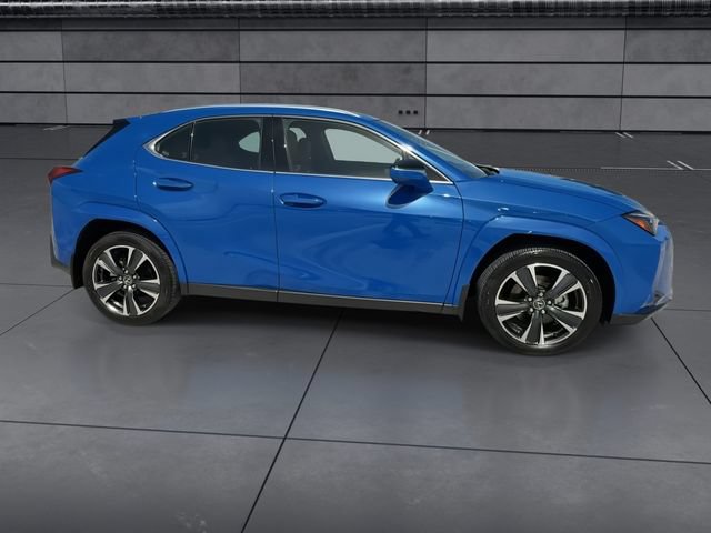 Used 2025 Lexus UX 300h FWD w/ Accessory Package (Z2) image 9