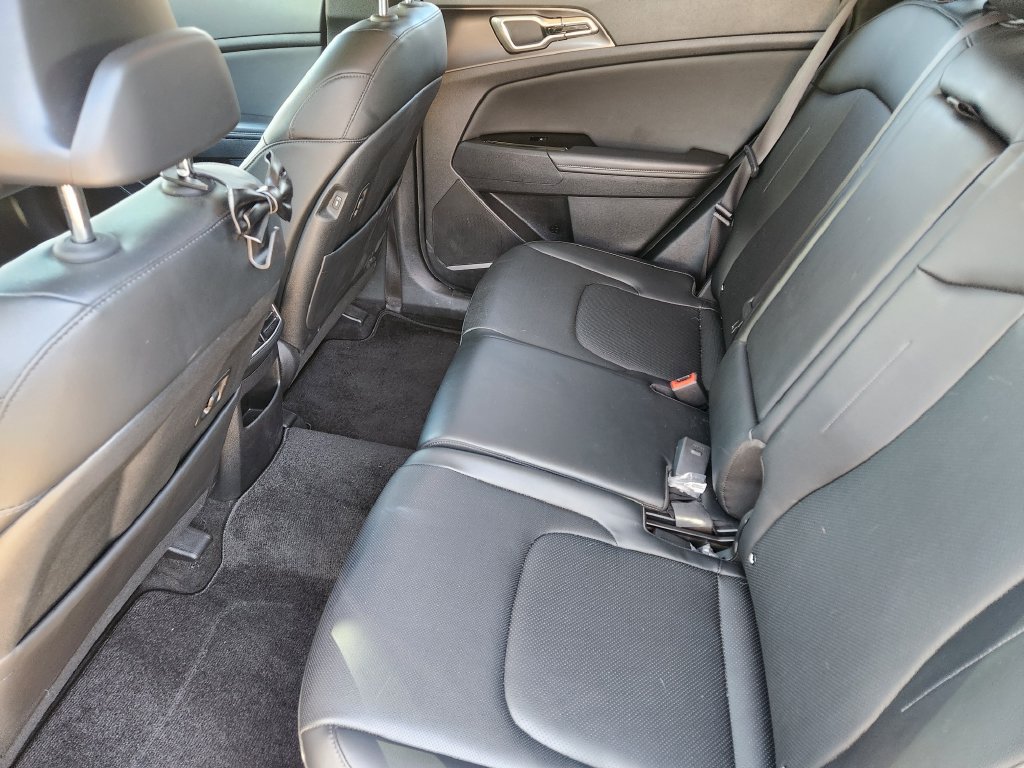 Certified 2024 Kia Sportage EX FWD image 33