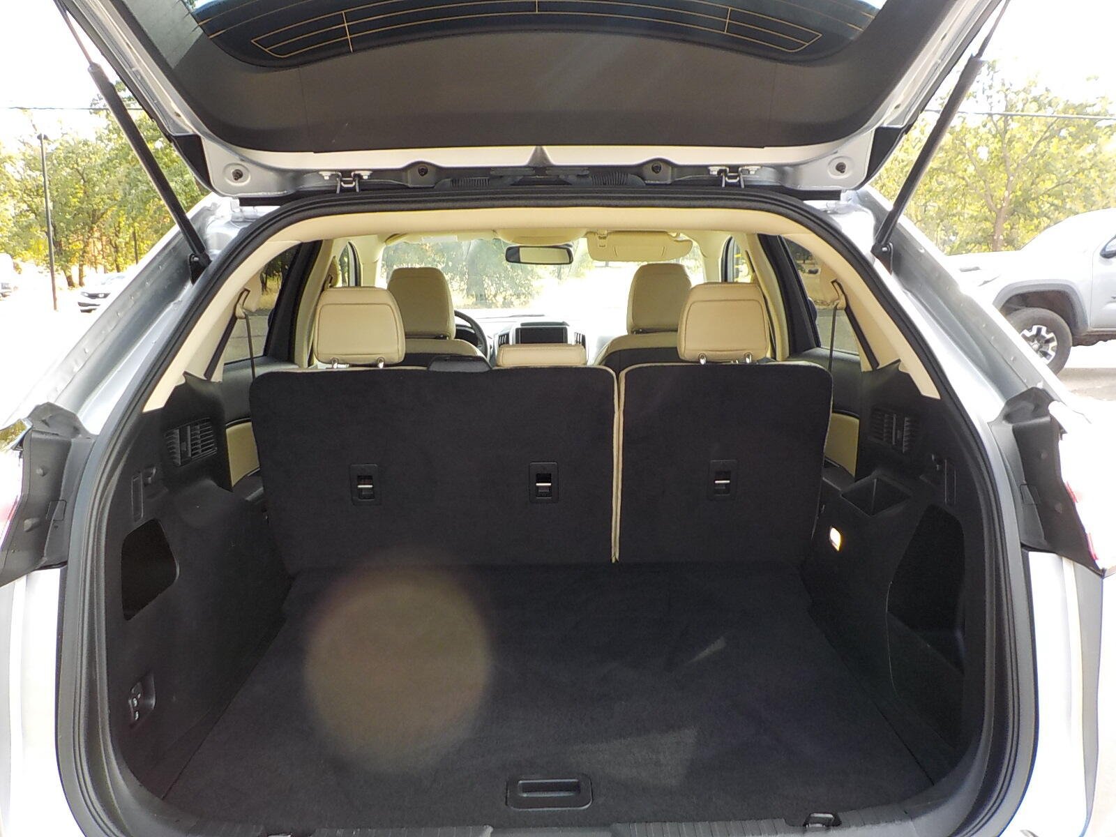 Used 2022 Ford Edge SEL AWD/4WD image 8