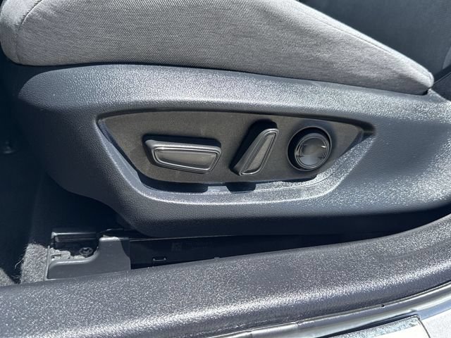 Used 2025 Toyota Camry LE FWD image 19