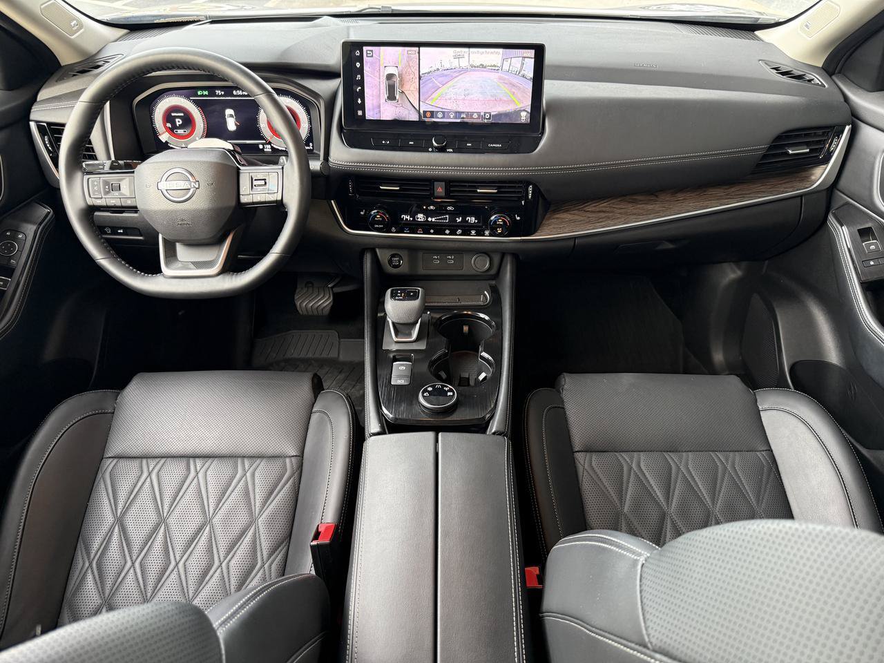 Used 2025 Nissan Rogue Platinum w/ Tech Package AWD/4WD image 28