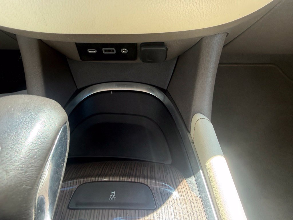 Used 2021 Chevrolet Malibu LT w/ Leather Package FWD image 30