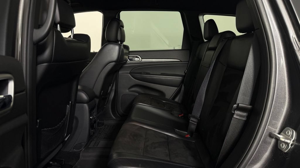 Used 2018 Jeep Grand Cherokee Altitude AWD/4WD image 30