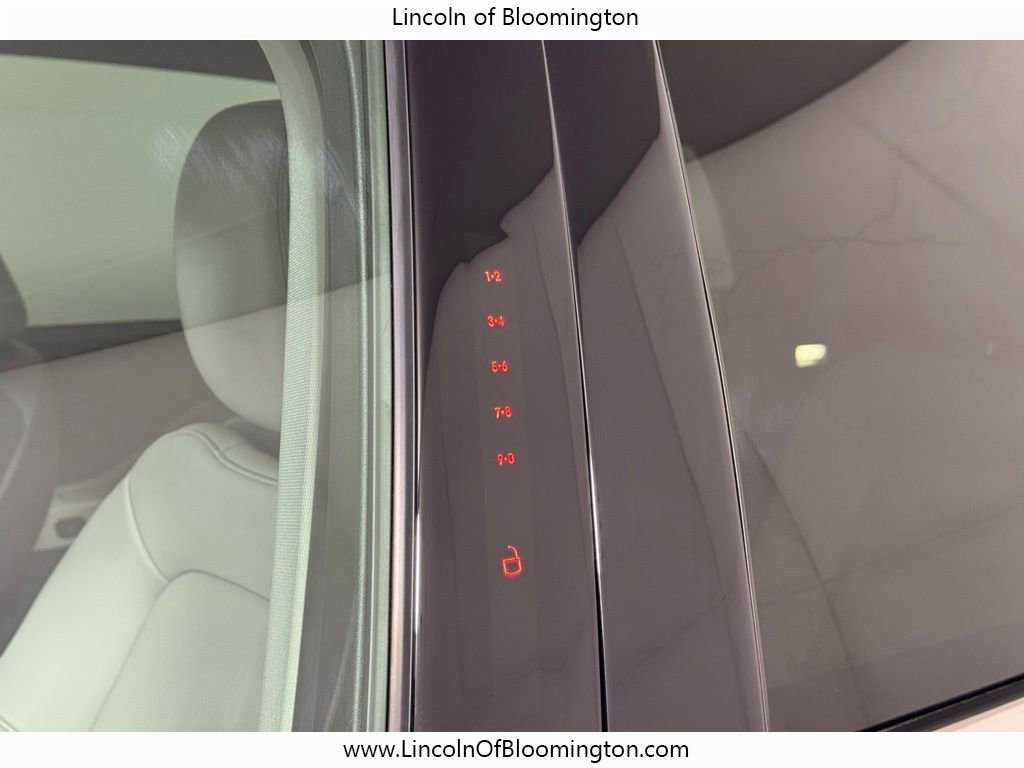 Used 2025 Lincoln Aviator AWD w/ Equipment Group 101A image 17