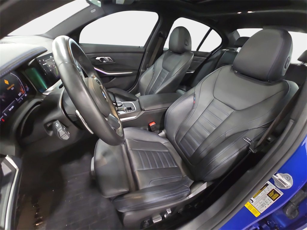 Used 2022 BMW 330i Sedan w/ M Sport Package image 12