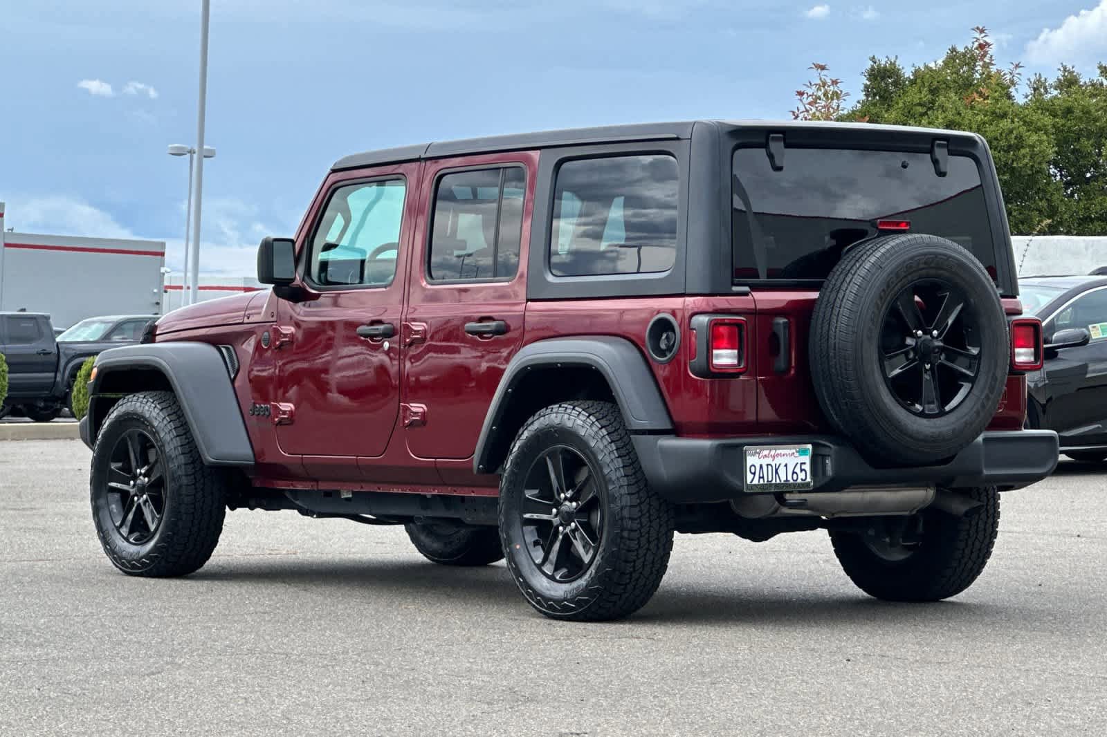 Used 2022 Jeep Wrangler Unlimited Sport AWD/4WD image 7