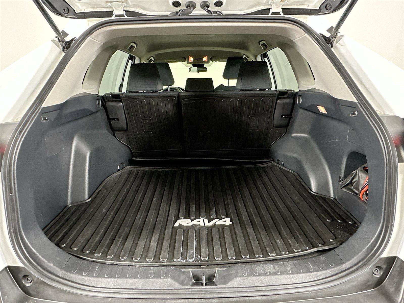 Certified 2019 Toyota RAV4 LE image 23