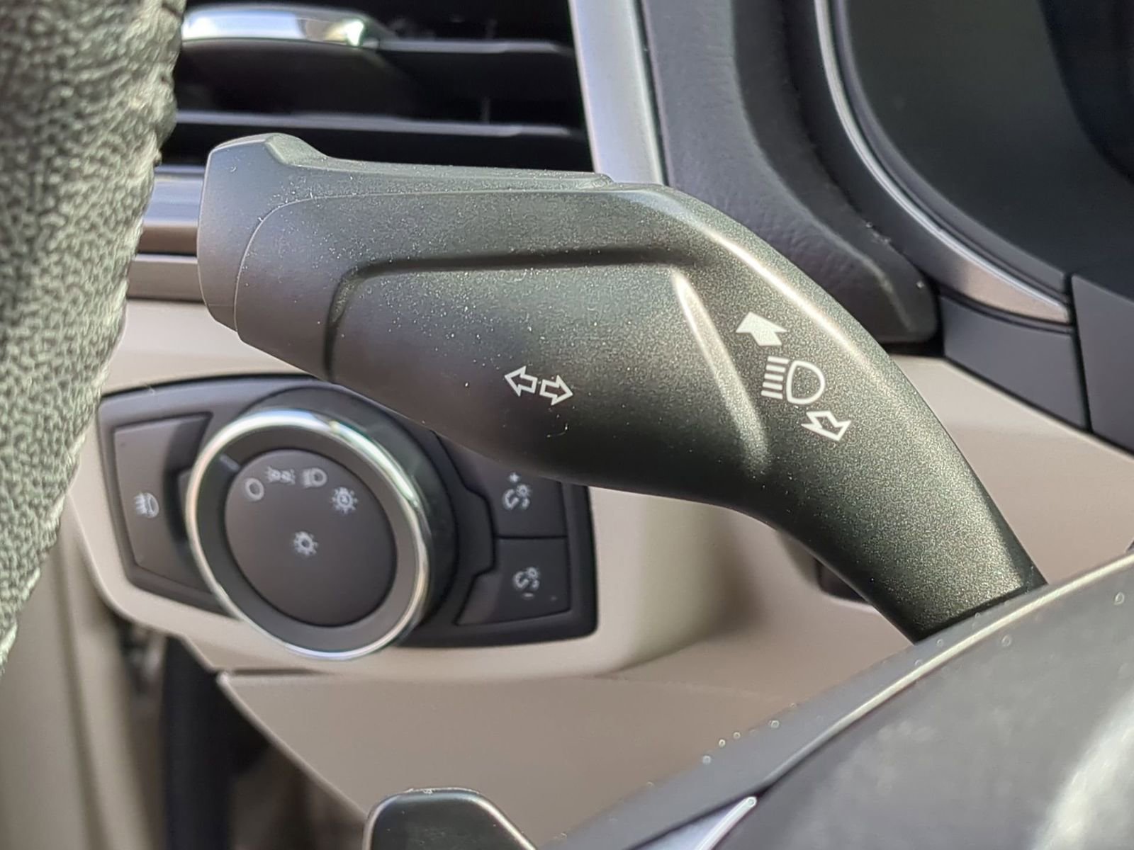 Used 2017 Ford Fusion SE image 29