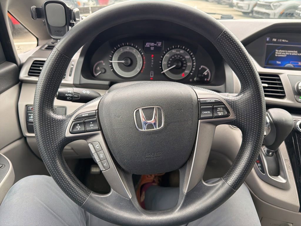 Used 2016 Honda Odyssey SE image 18