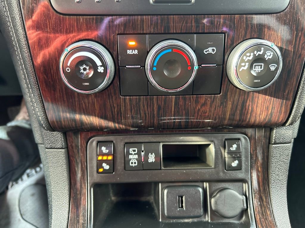 Used 2015 Chevrolet Traverse LT image 29