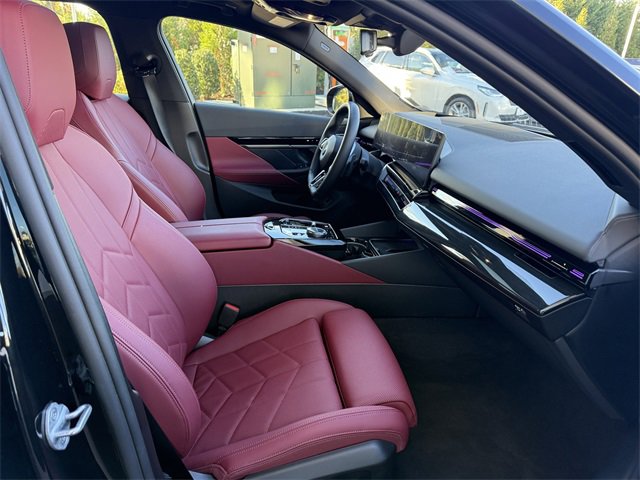 Used 2025 BMW 530i xDrive 530i xDrive w/ M Sport Package image 30