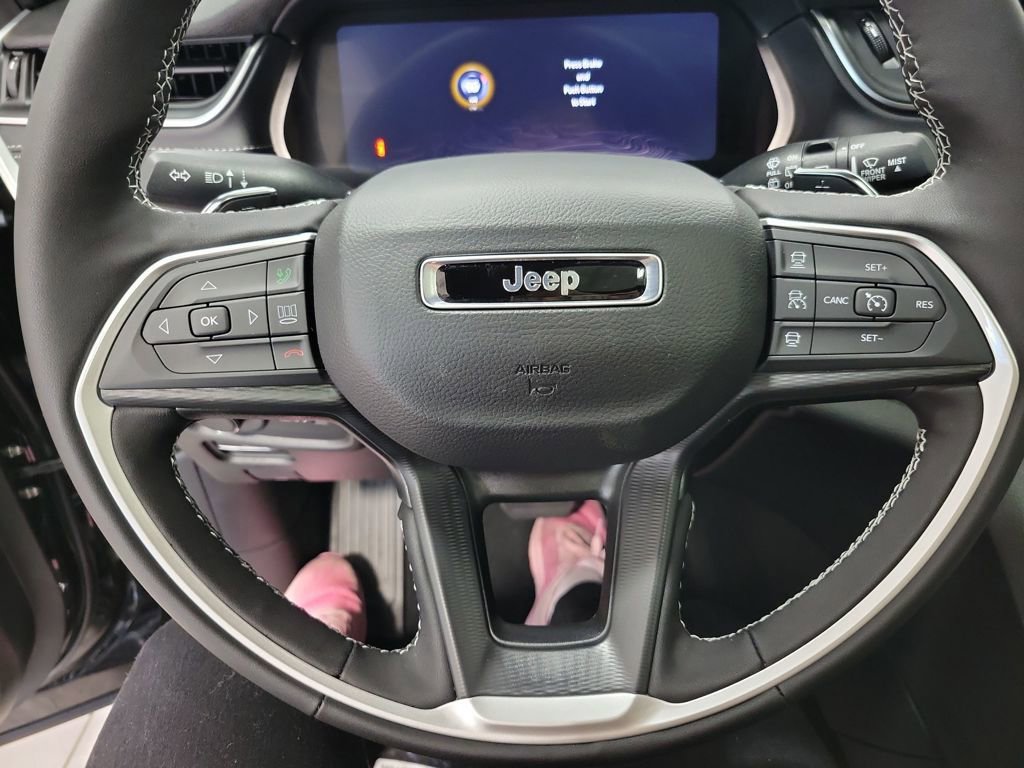 New 2025 Jeep Grand Cherokee L Altitude image 13