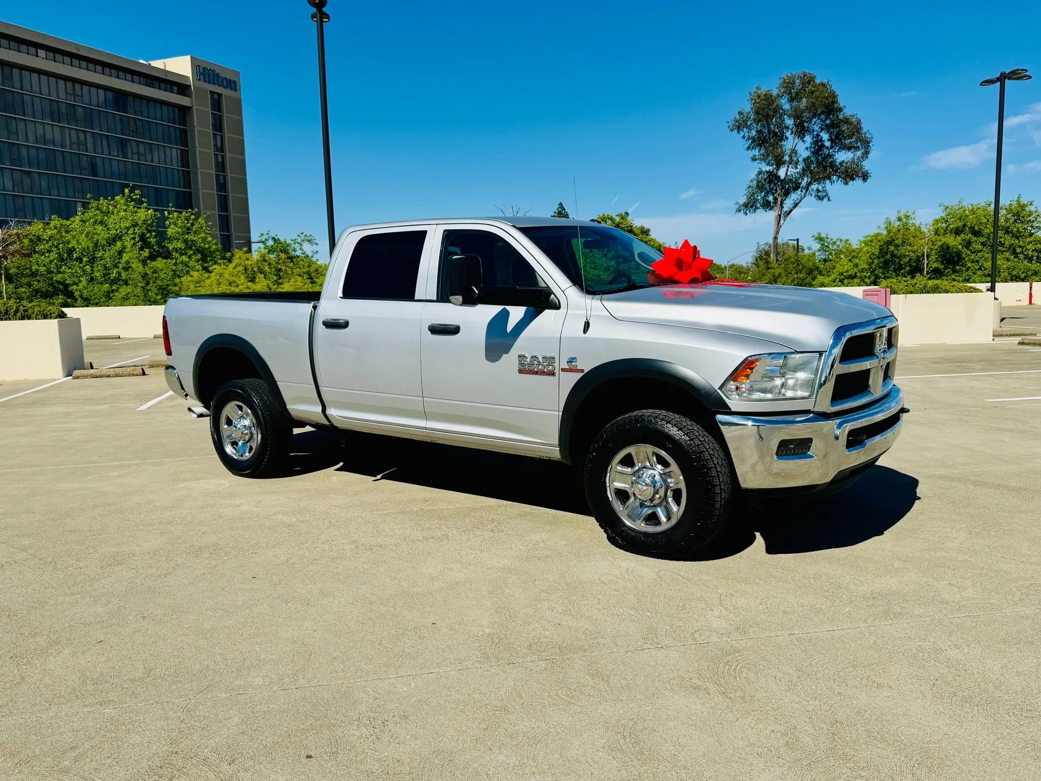 Used 2018 RAM 2500 Tradesman w/ Chrome Appearance Group AWD/4WD image 3