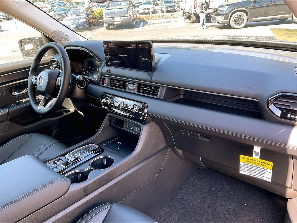 New 2026 Honda Pilot Touring image 10