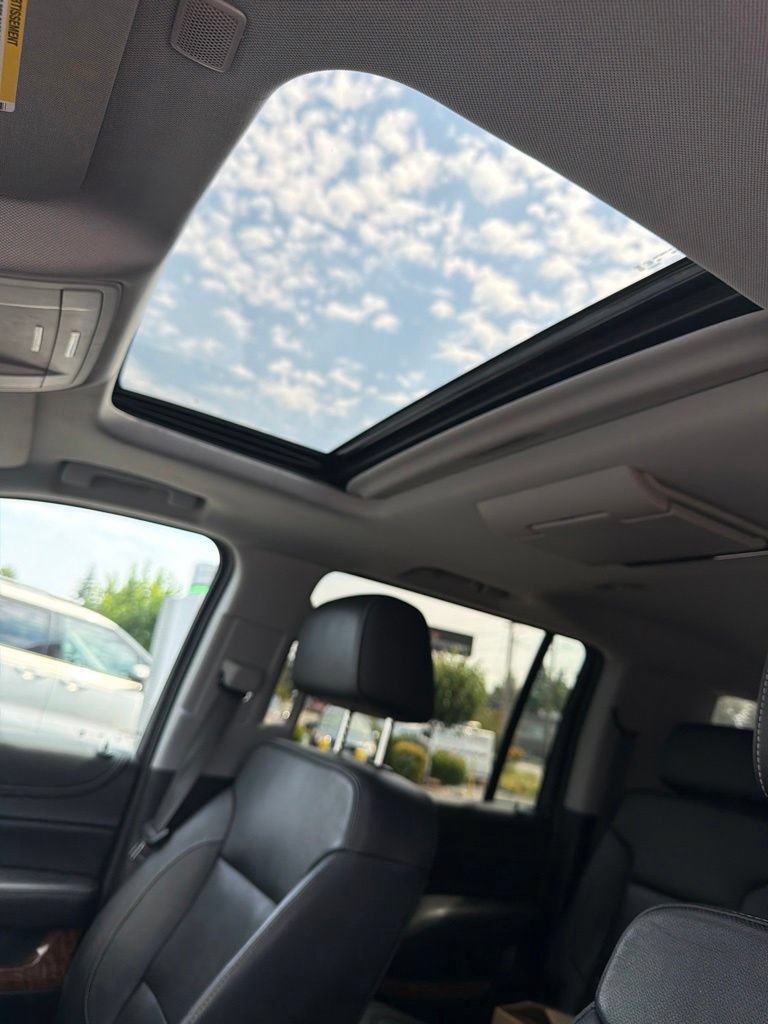 Used 2019 Chevrolet Suburban Premier AWD/4WD image 7