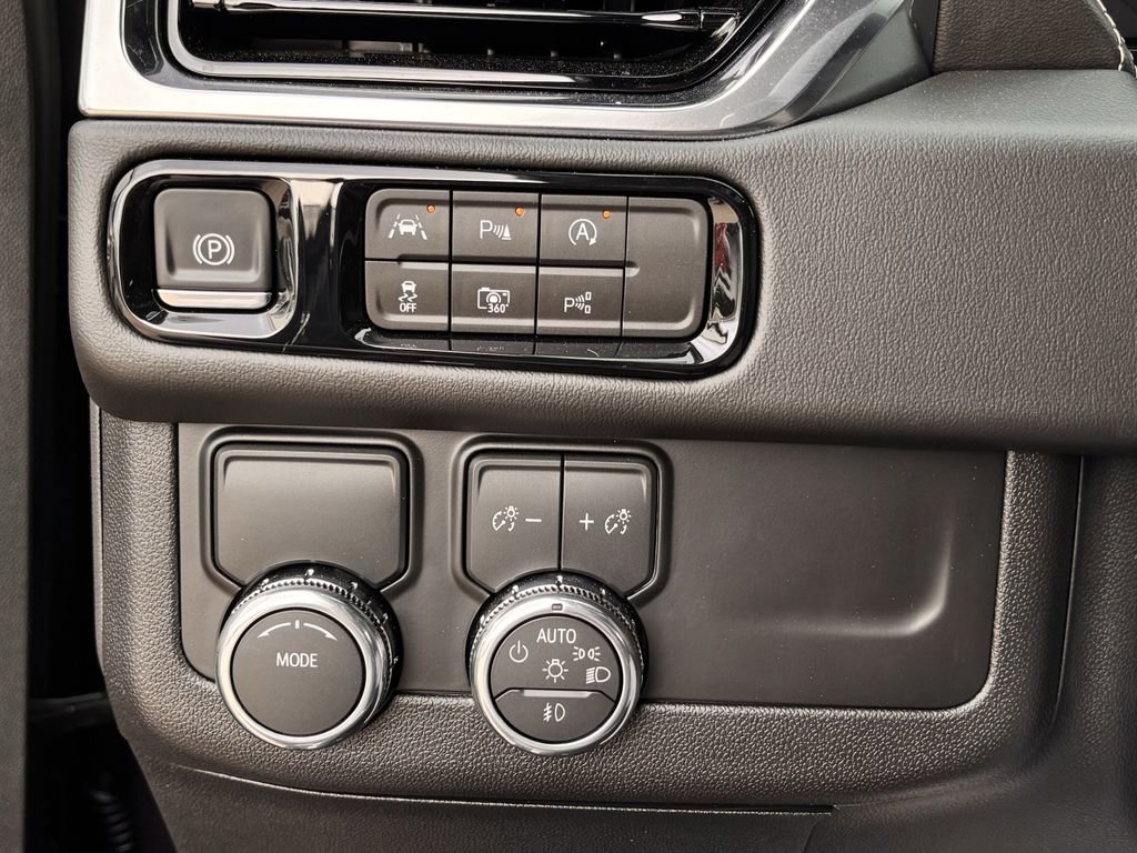 New 2026 GMC Yukon Elevation w/ LPO, Floor Liner Package image 17