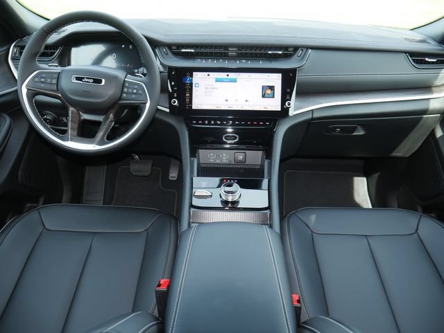 New 2027 Jeep Grand Cherokee Limited AWD/4WD image 8