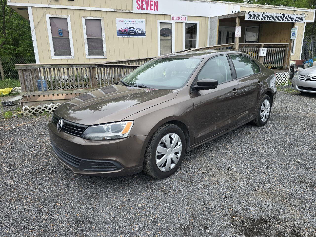 Used 2011 Volkswagen Jetta Sedan FWD image 2