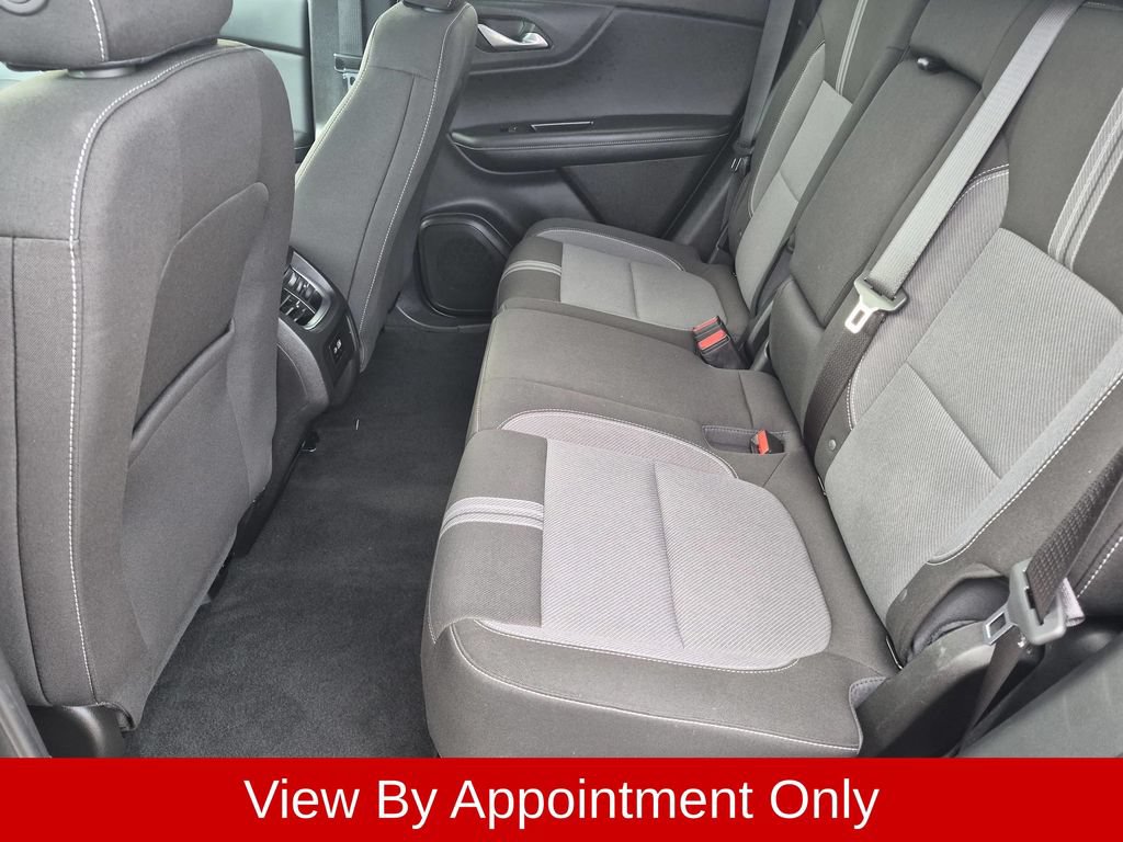 Used 2025 Chevrolet Blazer LT FWD image 28