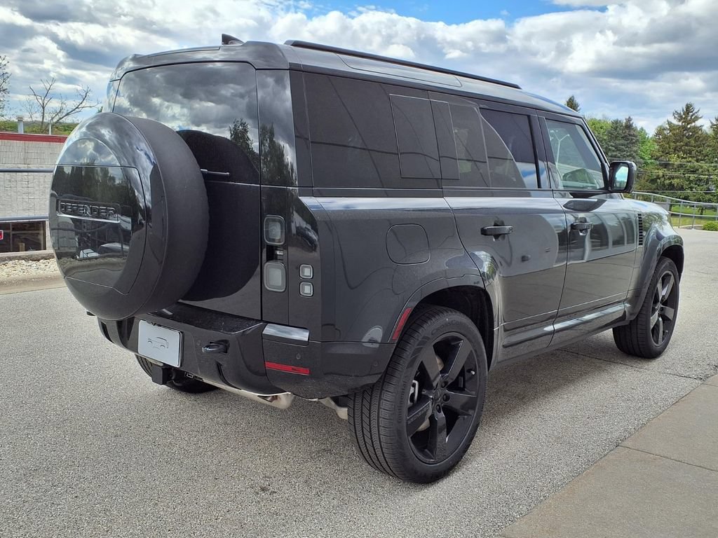 New 2026 Land Rover Defender 110 X-Dynamic SE AWD/4WD image 5