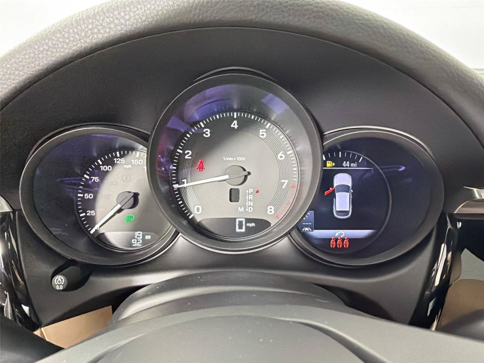 Certified 2026 Porsche Macan Turbo AWD/4WD image 19