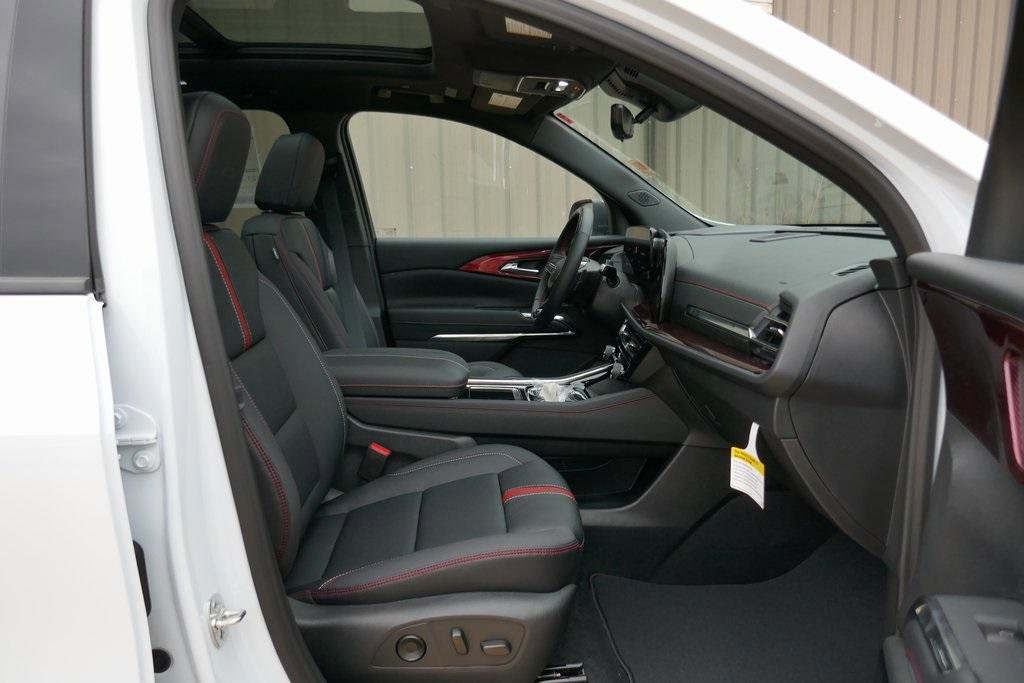 New 2026 Chevrolet Traverse RS image 9