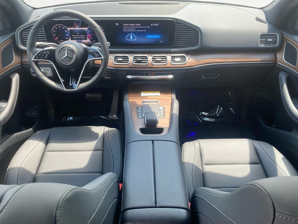 Used 2025 Mercedes-Benz GLE 350 4MATIC image 9
