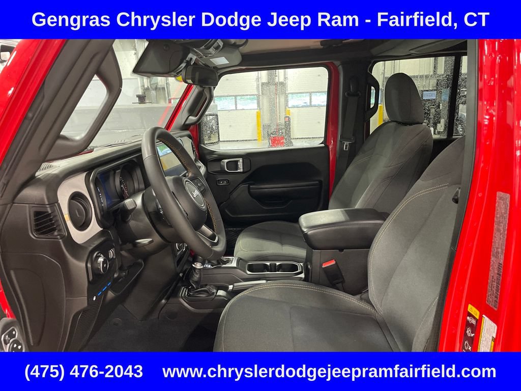 Used 2024 Jeep Wrangler Unlimited w/ Convenience Group AWD/4WD image 36