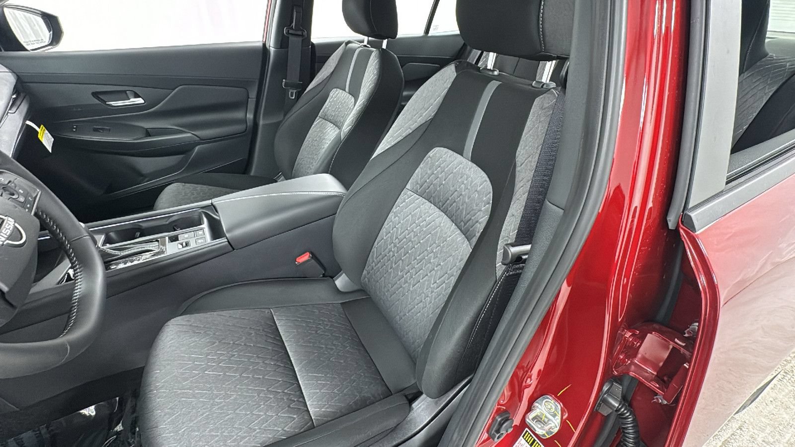 Used 2026 Nissan Sentra SV w/ SV Convenience Package FWD image 10
