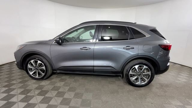 Used 2024 Ford Escape Platinum AWD/4WD image 9