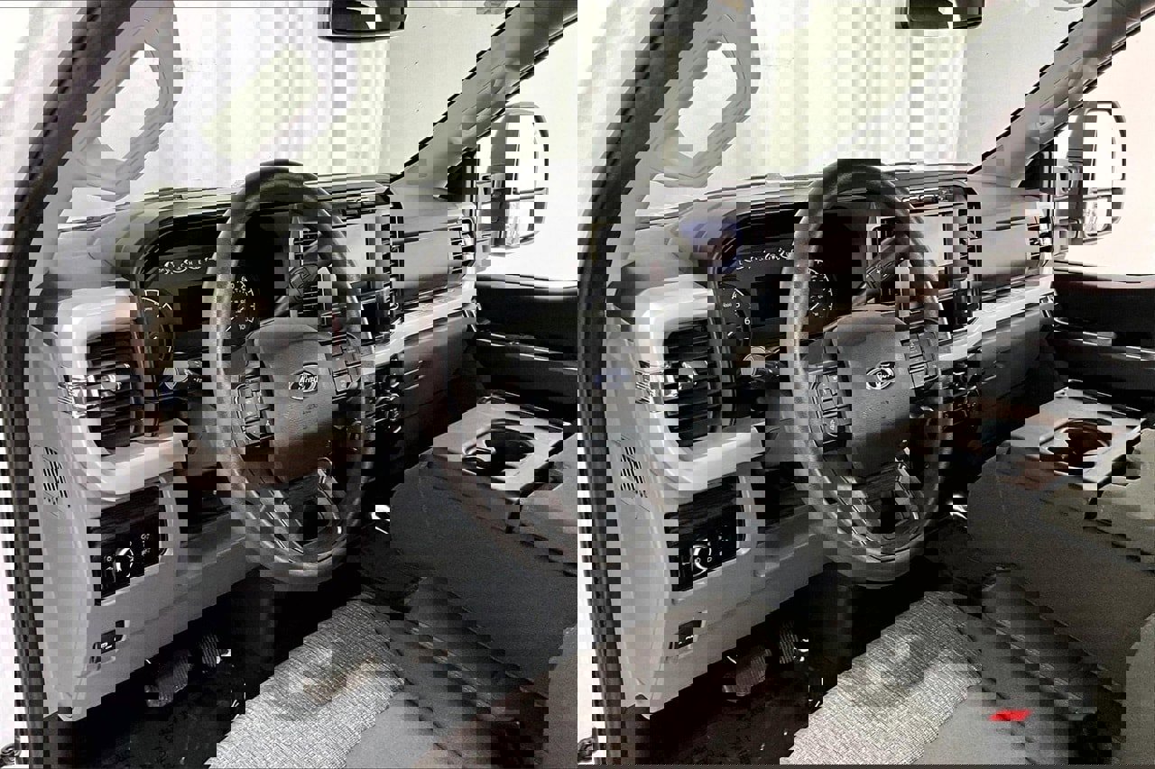 Used 2023 Ford F250 XLT w/ FX4 Off-Road Package image 14