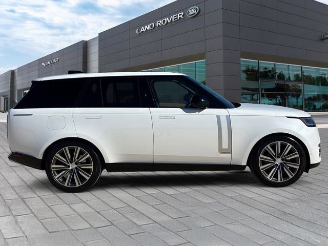 Used 2024 Land Rover Range Rover Autobiography AWD/4WD image 6