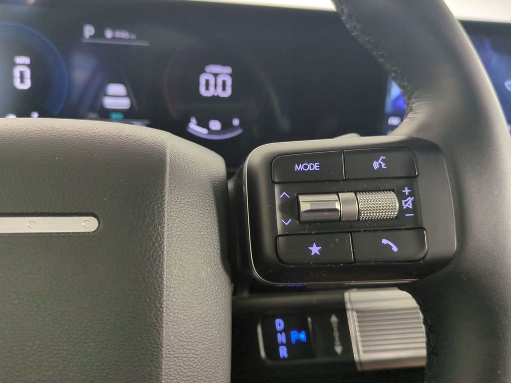 Certified 2025 Hyundai Santa Fe SEL image 33