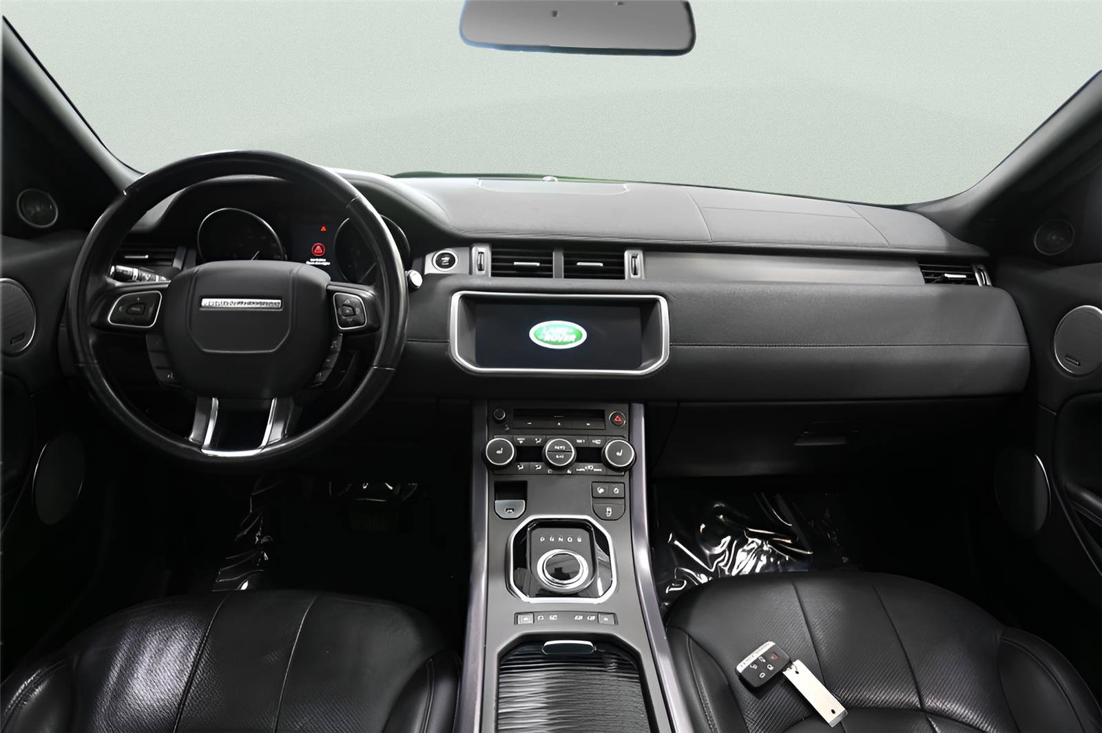 Used 2019 Land Rover Range Rover Evoque SE Premium AWD/4WD image 13