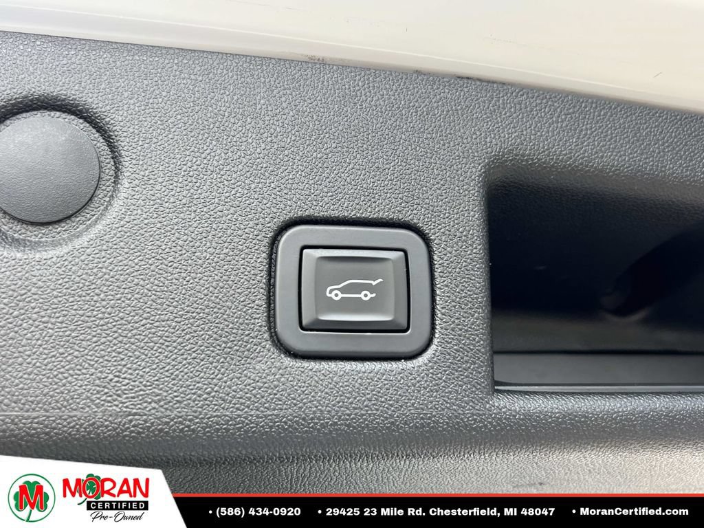Used 2019 Chevrolet Equinox LT FWD image 12