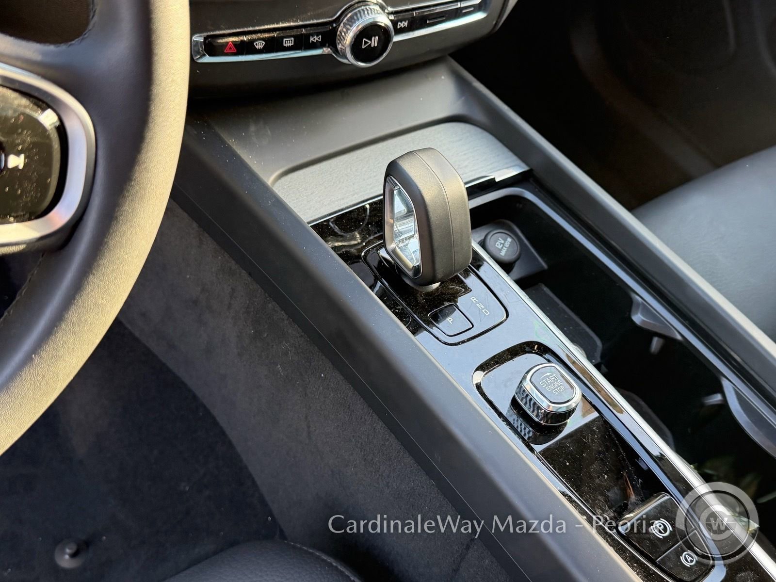 Used 2025 Volvo XC60 B5 Plus AWD/4WD image 10