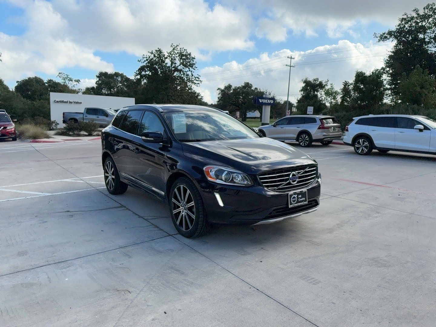 Used 2017 Volvo XC60 T6 Inscription w/ Climate Package AWD/4WD image 8