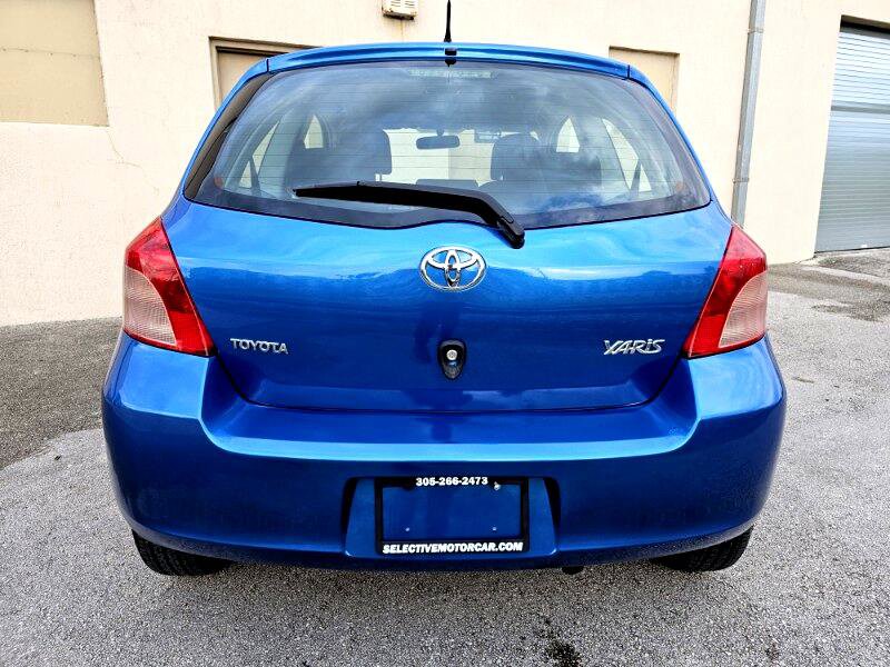 Used 2007 Toyota Yaris 2-Door Hatchback image 15