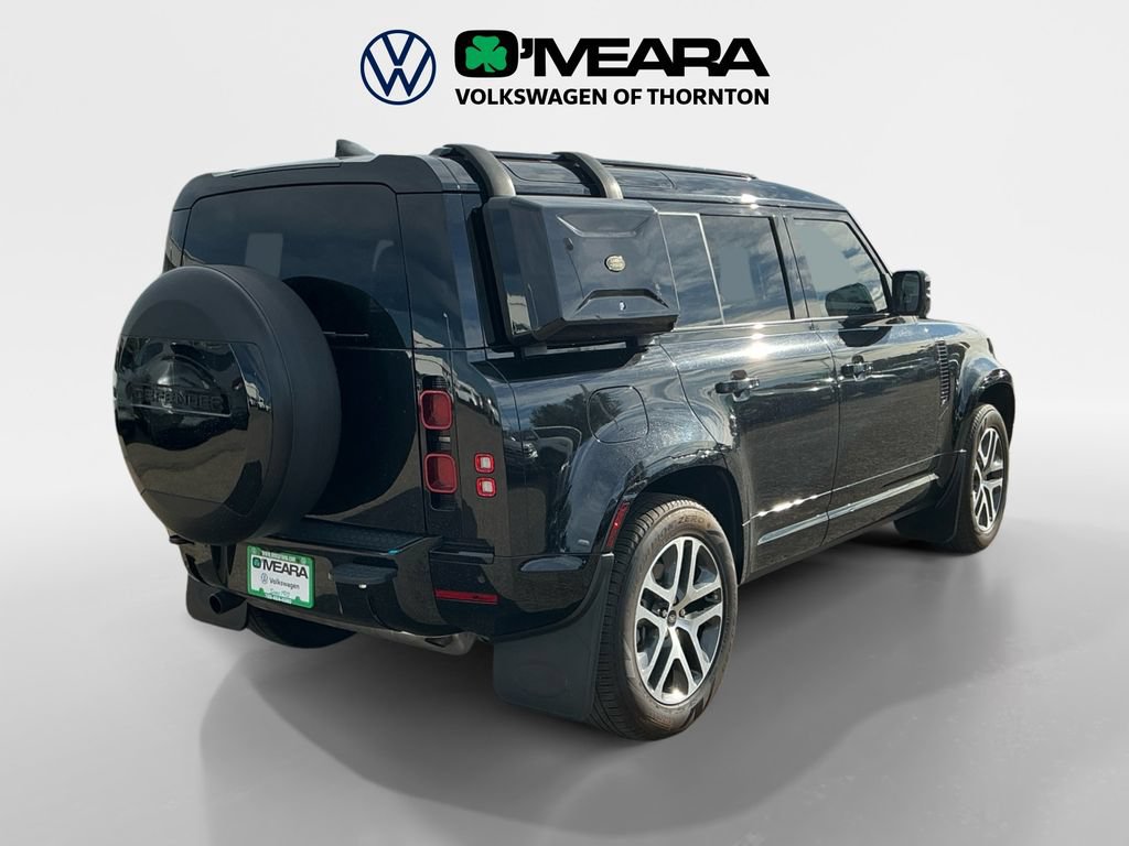 Used 2024 Land Rover Defender 110 X-Dynamic SE AWD/4WD image 5