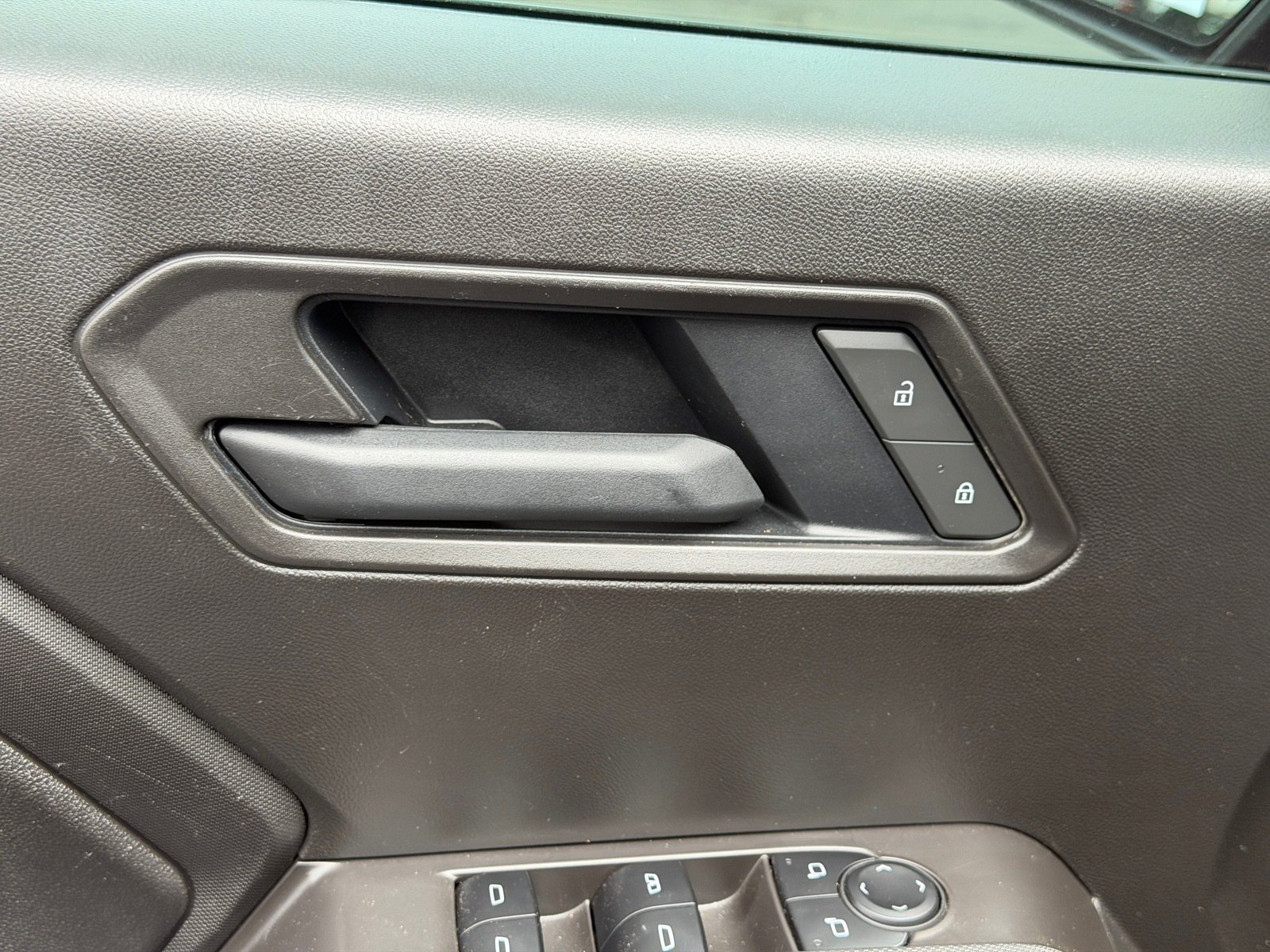 Used 2025 Chevrolet Colorado Trail Boss AWD/4WD image 19