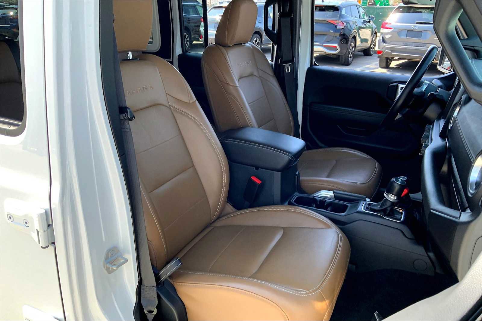 Used 2021 Jeep Wrangler Unlimited Sahara AWD/4WD image 8