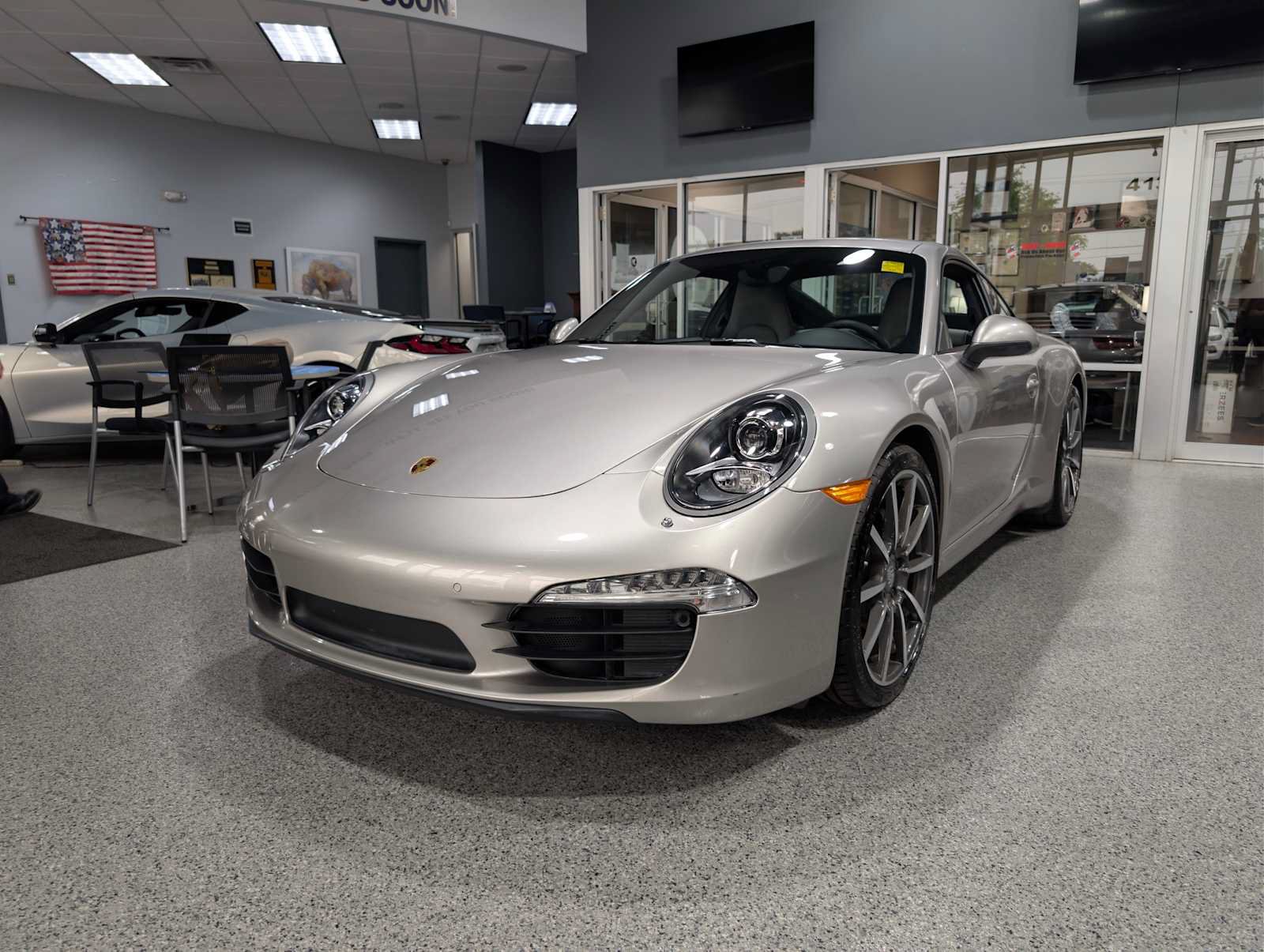 Used 2012 Porsche 911 Carrera RWD image 3