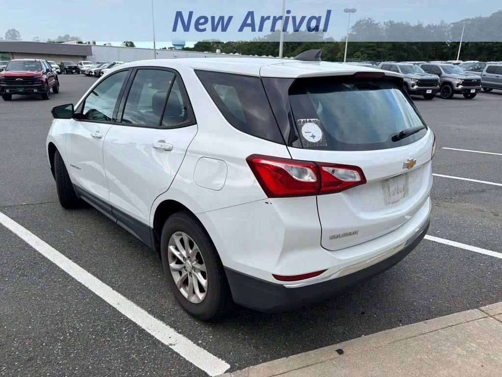 Used 2018 Chevrolet Equinox LS AWD/4WD image 4
