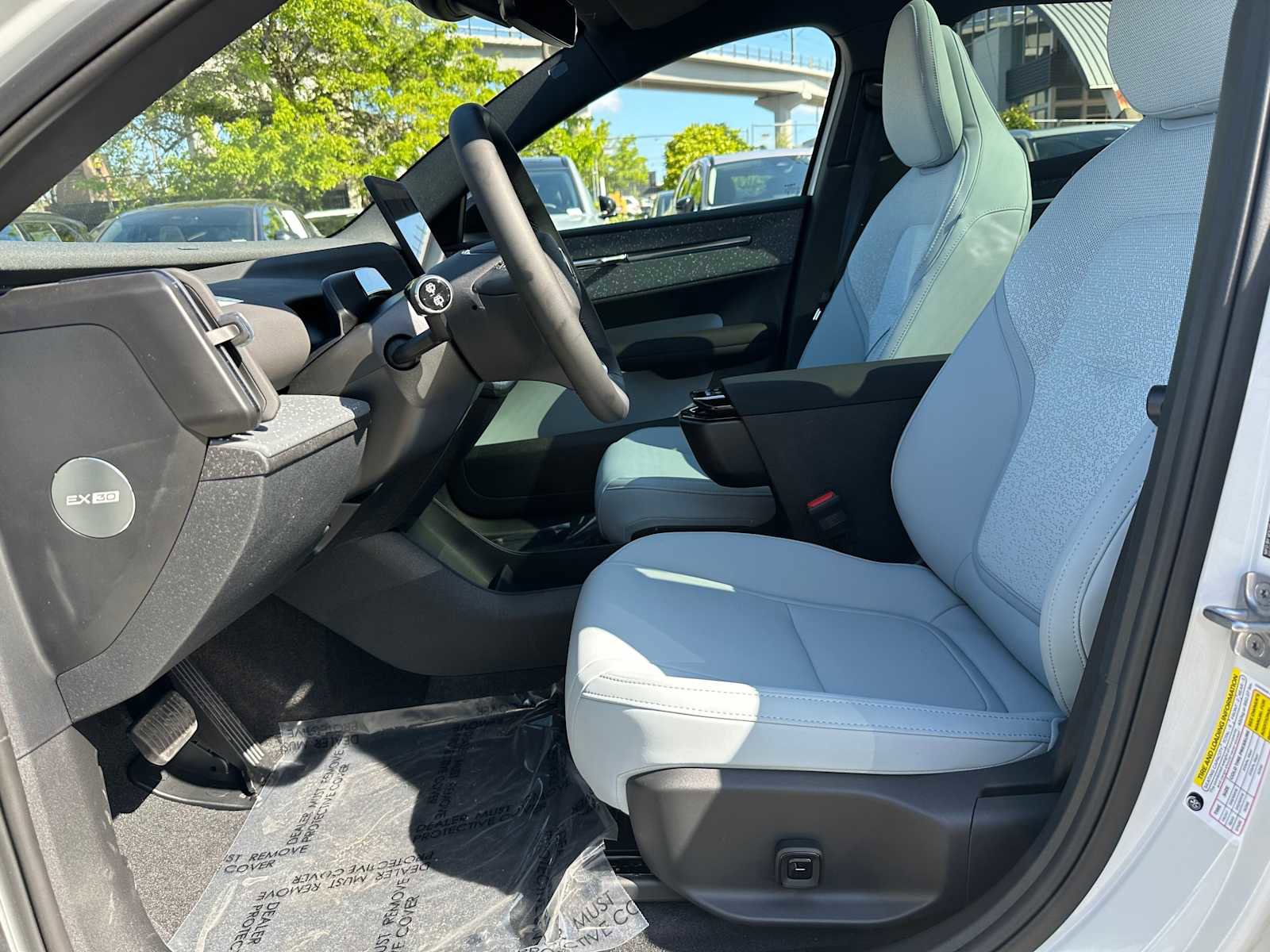 New 2026 Volvo EX30 Ultra w/ Protection Package Premier AWD/4WD image 19