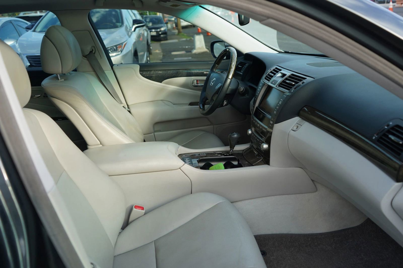 Used 2011 Lexus LS 460 RWD image 20